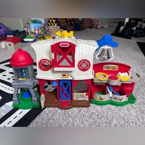 Fisher-Price Red and White Farmhouse Playset